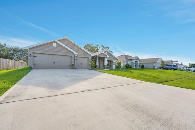 4 of 44 - 1220 Sw Curry Street, Port Saint Lucie, FL