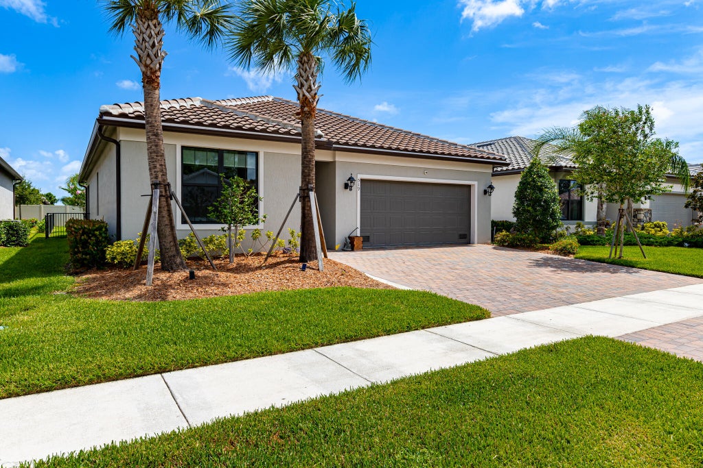 519 Se Villandry Way, Port Saint Lucie