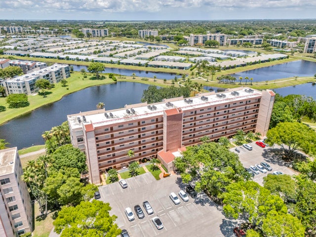 2 of 46 - 14623 Bonaire Boulevard #203, Delray Beach, FL