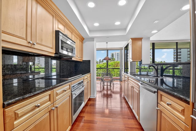 5 of 71 - 4000 N Ocean Drive #204, Singer Island, FL