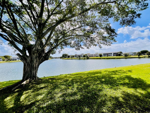 1 of 17 - 143 Chatham G, West Palm Beach, FL