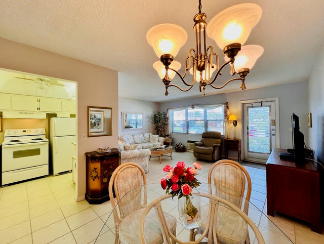 2 of 17 - 143 Chatham G, West Palm Beach, FL