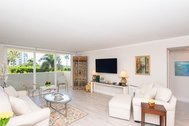2 of 19 - 1801 S Flagler Drive #205, West Palm Beach, FL
