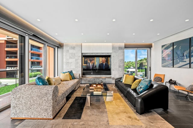 5 of 78 - 2 N Breakers Row #n25, Palm Beach, FL