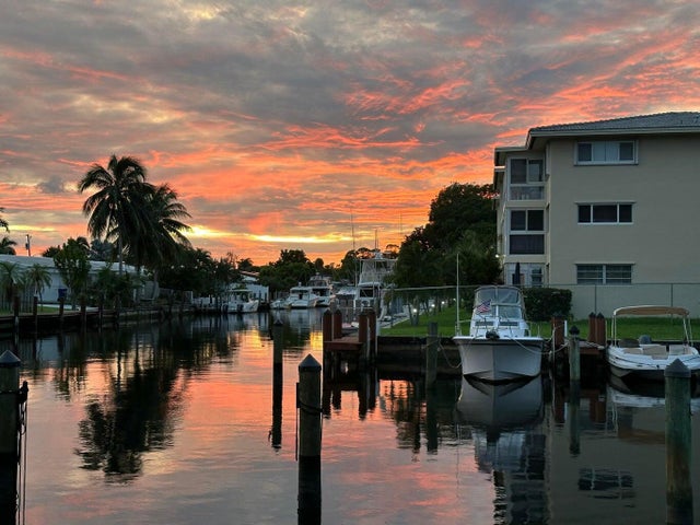 1 of 38 - 900 Sw 12th Street #108, Fort Lauderdale, FL