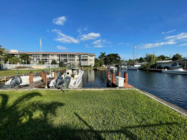 2 of 38 - 900 Sw 12th Street #108, Fort Lauderdale, FL