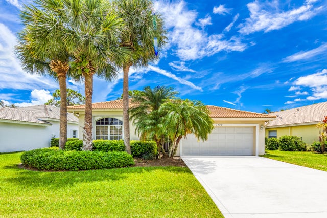 1 of 31 - 4922 Se Devenwood Way, Stuart, FL