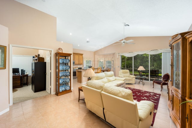 4 of 31 - 4922 Se Devenwood Way, Stuart, FL