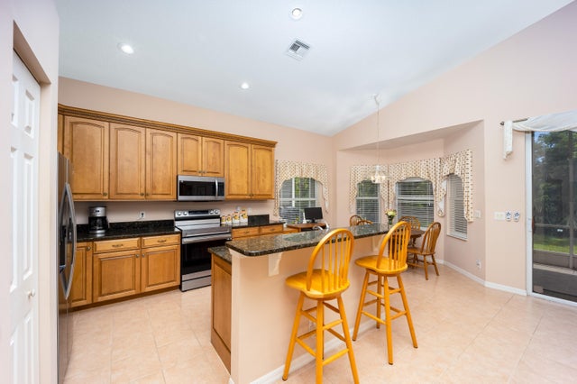 5 of 31 - 4922 Se Devenwood Way, Stuart, FL