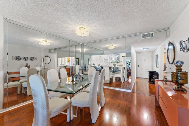 5 of 18 - 3186 Via Poinciana #111, Lake Worth, FL