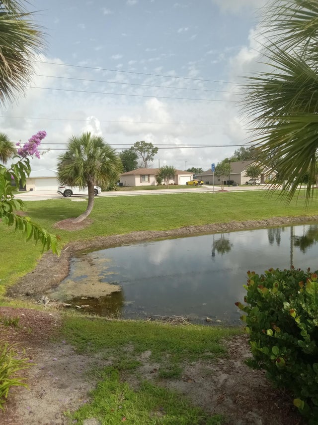 4 of 42 - 2482 Se Floresta Drive, Port Saint Lucie, FL