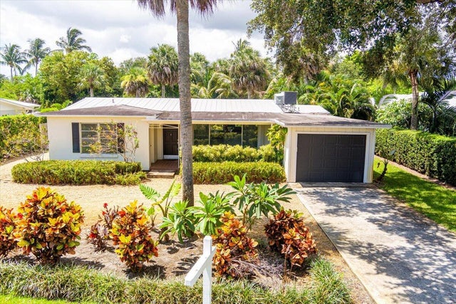 2 of 49 - 804 Se Riverside Drive, Stuart, FL