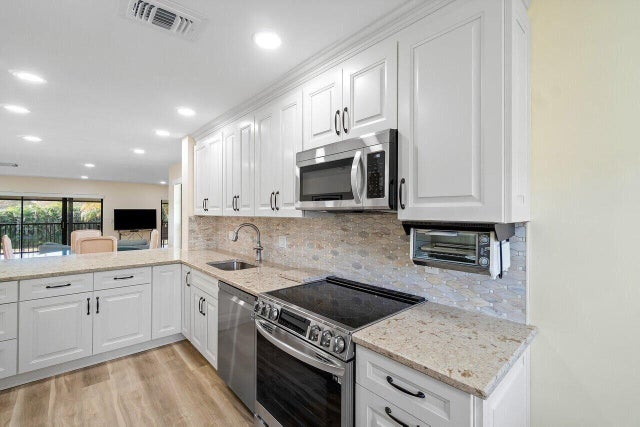 4 of 56 - 36 Stratford Lane #h, Boynton Beach, FL