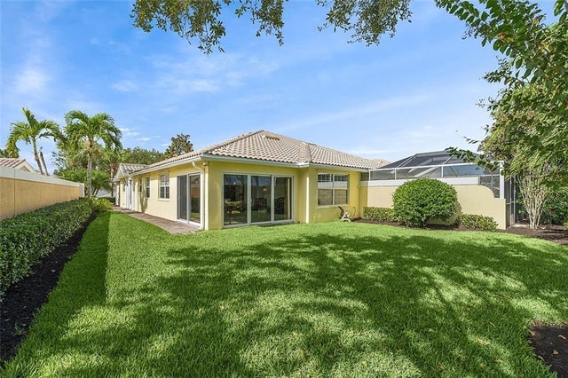 2 of 36 - 4951 Corsica Square, Vero Beach, FL