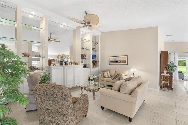 3 of 36 - 4951 Corsica Square, Vero Beach, FL