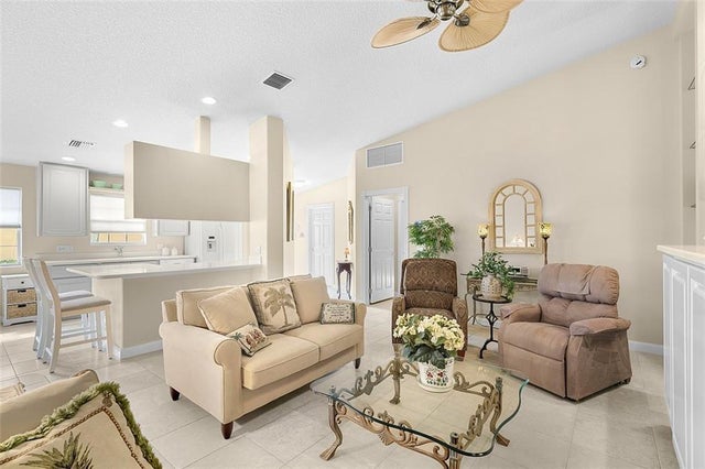 5 of 36 - 4951 Corsica Square, Vero Beach, FL