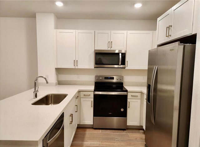 3 of 9 - 168 Se 5th Court, Deerfield Beach, FL