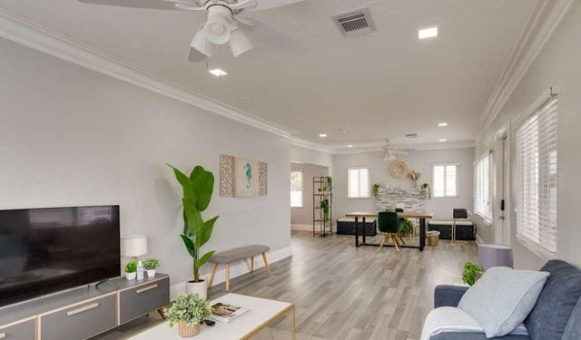 3 of 12 - 1022 State St, West Palm Beach, FL