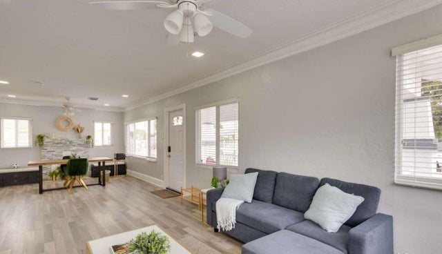 4 of 12 - 1022 State St, West Palm Beach, FL