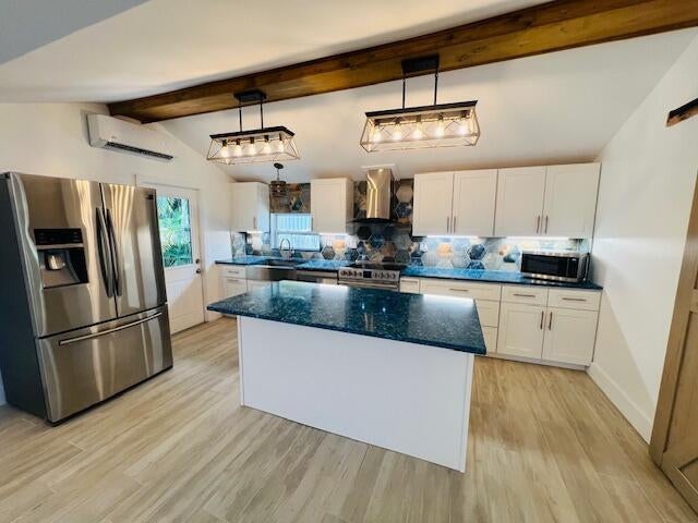 1 of 20 - 181 Ne 15th Terrace, Boca Raton, FL