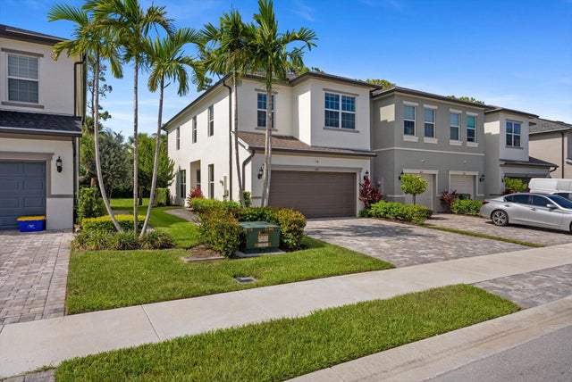 2 of 37 - 6161 Rancho Lane, West Palm Beach, FL