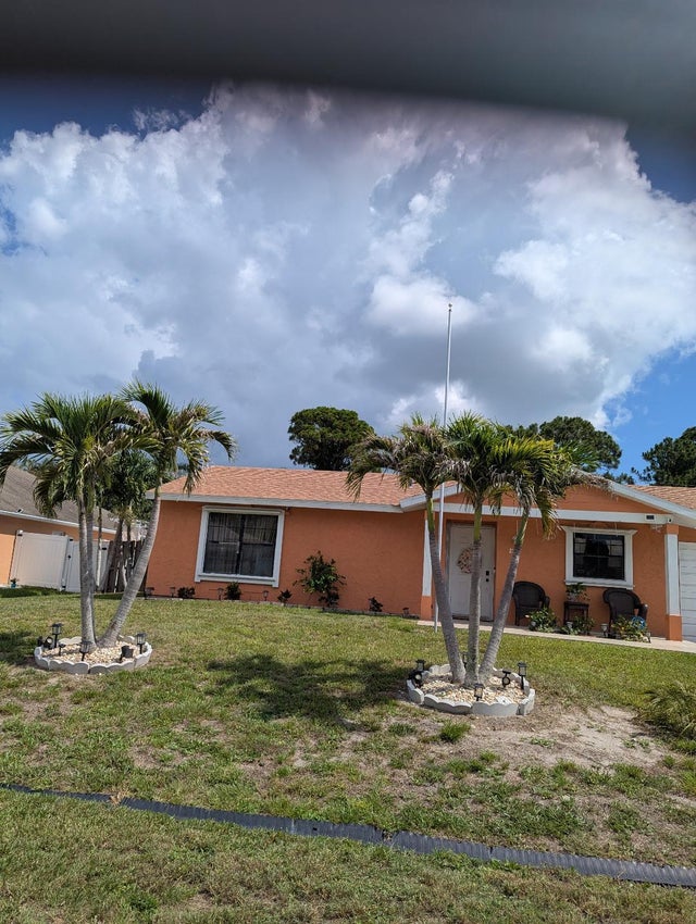 1 of 15 - 2351 Se Fruit Avenue, Port Saint Lucie, FL