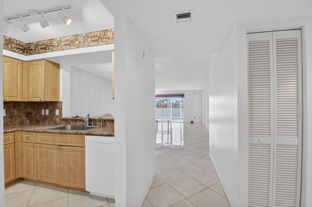 4 of 74 - 6112 Huntwick Terrace #106, Delray Beach, FL
