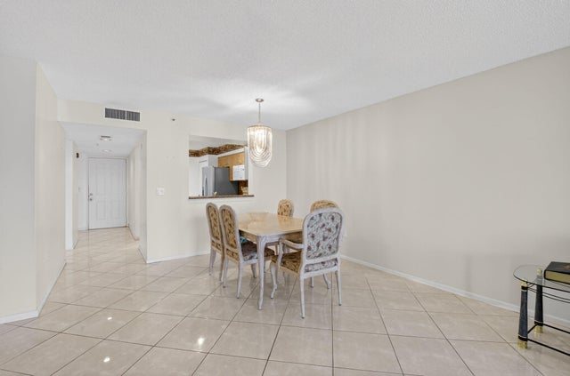 5 of 74 - 6112 Huntwick Terrace #106, Delray Beach, FL