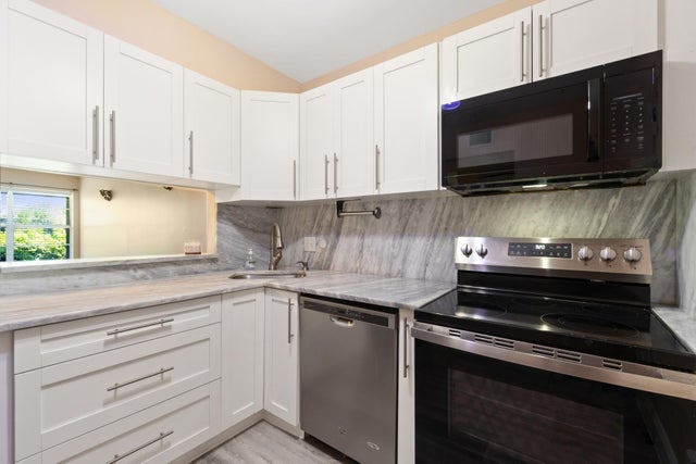5 of 34 - 12015 Greenway 101 Circle S #101, Royal Palm Beach, FL