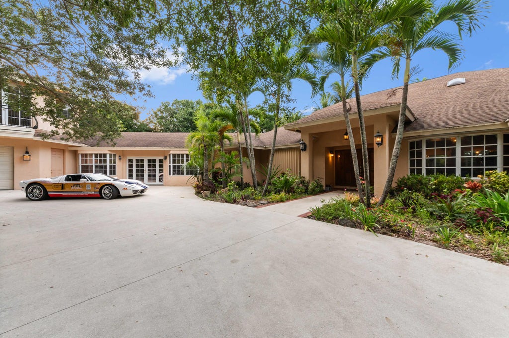 6935 Pioneer Rd, West Palm Beach