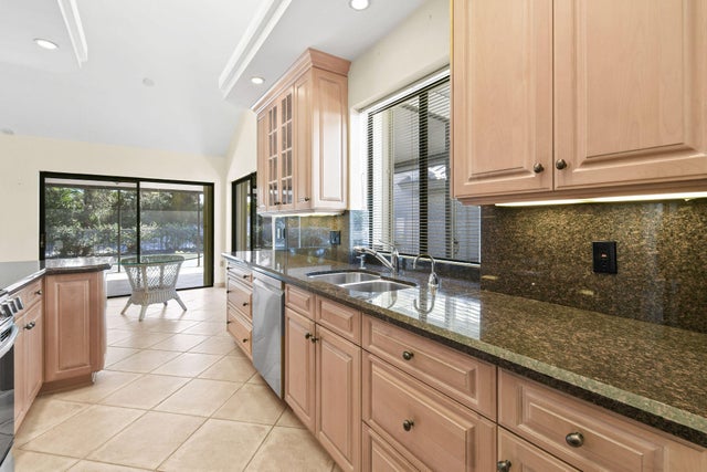 5 of 28 - 247 Ridge Road, Jupiter, FL