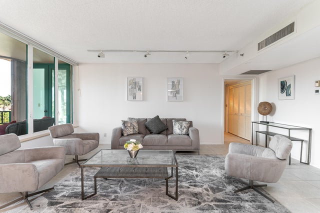 2 of 32 - 120 Se 5th Av #ph22, Boca Raton, FL