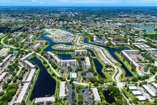 4 of 36 - 7290 Kinghurst Drive #607, Delray Beach, FL