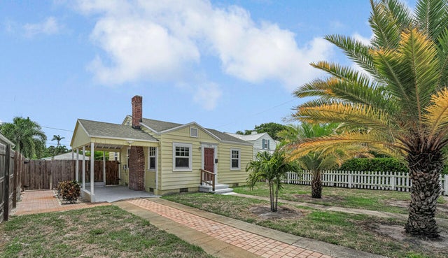 3 of 49 - 720 N Ocean Breeze, Lake Worth Beach, FL