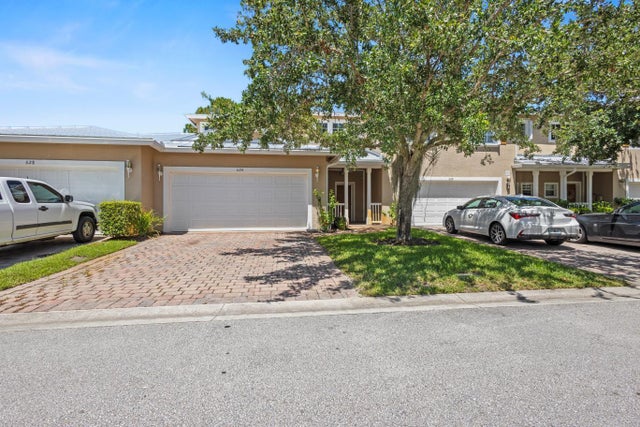 3 of 41 - 624 Ne Bent Paddle Lane, Port Saint Lucie, FL