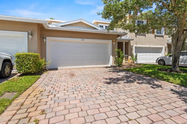 4 of 41 - 624 Ne Bent Paddle Lane, Port Saint Lucie, FL