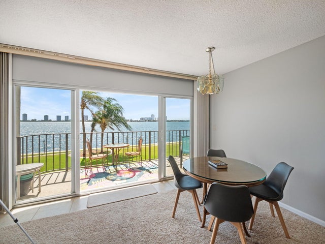 5 of 14 - 801 Lake Shore Drive #204, Lake Park, FL