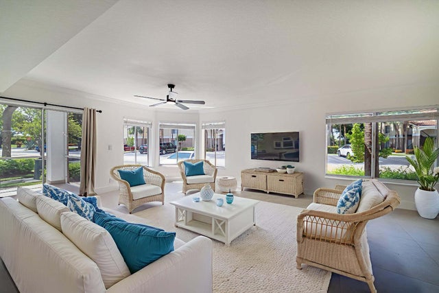 4 of 44 - 815 W Boynton Beach Boulevard #12-106, Boynton Beach, FL