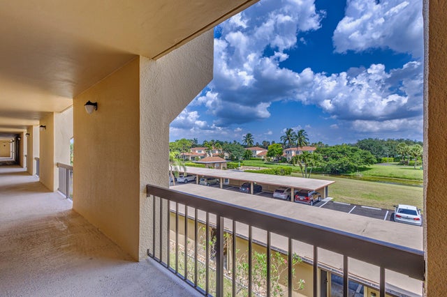 2 of 54 - 5390 Woodland Lakes Drive #305, Palm Beach Gardens, FL
