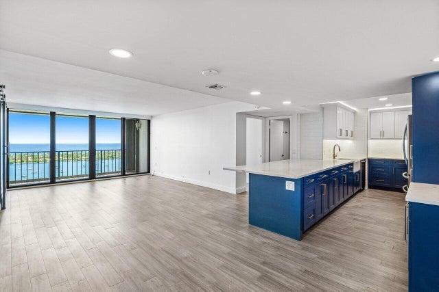 4 of 33 - 5600 N Flagler Drive #ph109, West Palm Beach, FL