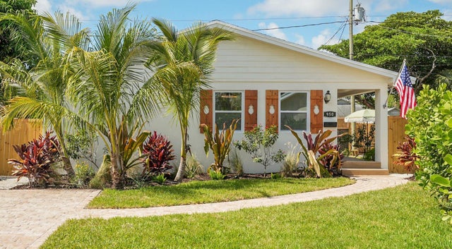 1 of 40 - 950 York Street, West Palm Beach, FL