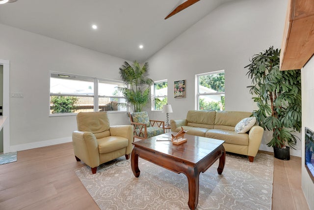 5 of 40 - 950 York Street, West Palm Beach, FL