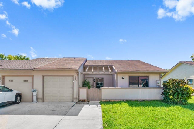 1 of 30 - 18 Winchmore Lane, Boynton Beach, FL