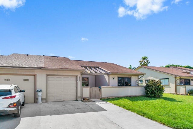 2 of 30 - 18 Winchmore Lane, Boynton Beach, FL