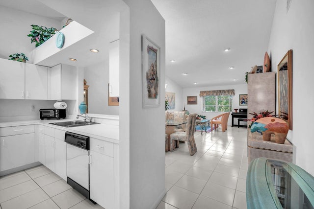 4 of 39 - 9976 Seacrest Circle #d, Boynton Beach, FL