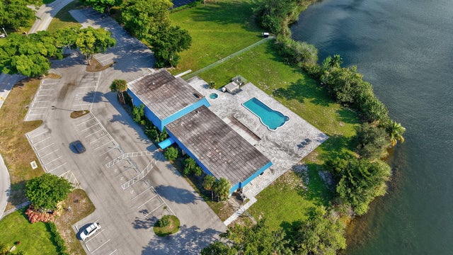 2 of 35 - 4741 Nw 13th Avenue, Deerfield Beach, FL