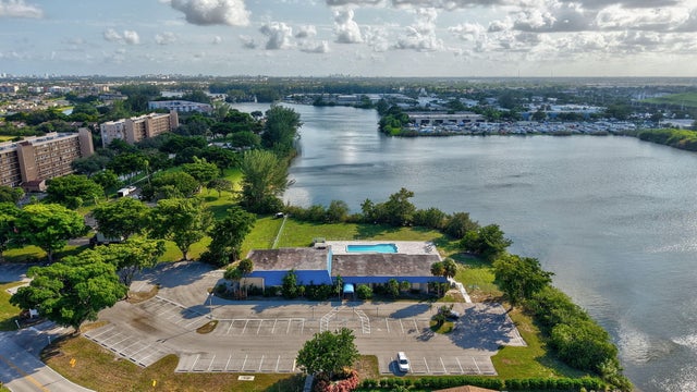 3 of 35 - 4741 Nw 13th Avenue, Deerfield Beach, FL