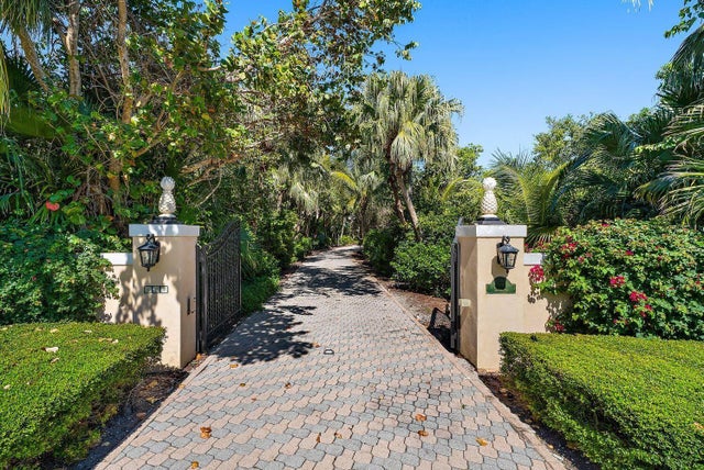4 of 59 - 527 S Beach Road, Hobe Sound, FL