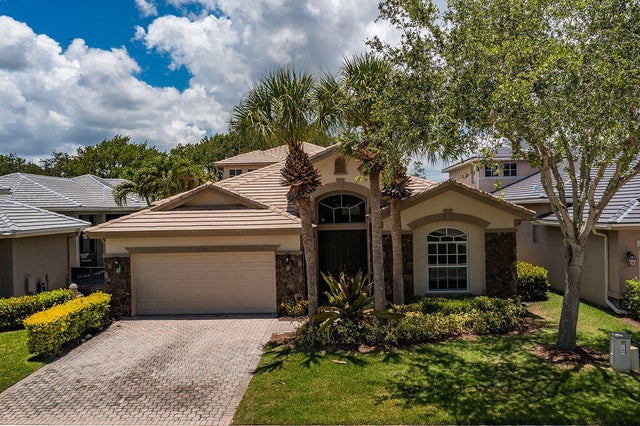 1 of 48 - 11218 Osprey Lake Lane, Palm Beach Gardens, FL