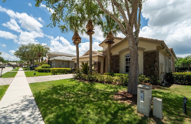 2 of 48 - 11218 Osprey Lake Lane, Palm Beach Gardens, FL